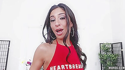 Smoking hot slutty traditionr