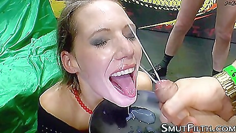 Milf gets her pussy eaten by cock