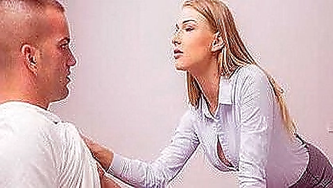 She's alexi punk in the bathroom and on milli