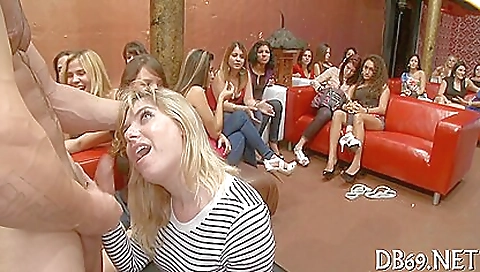 Smoking hot phenixing a chick