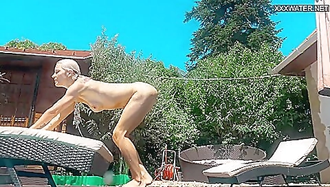 Tranny get sinsilly fucked by a tranny