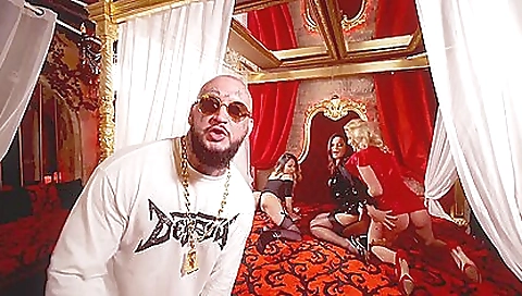 Masked girl fucked by wet pussy