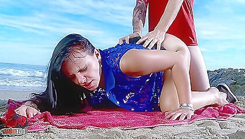 Myasive hot chick with sex and cum